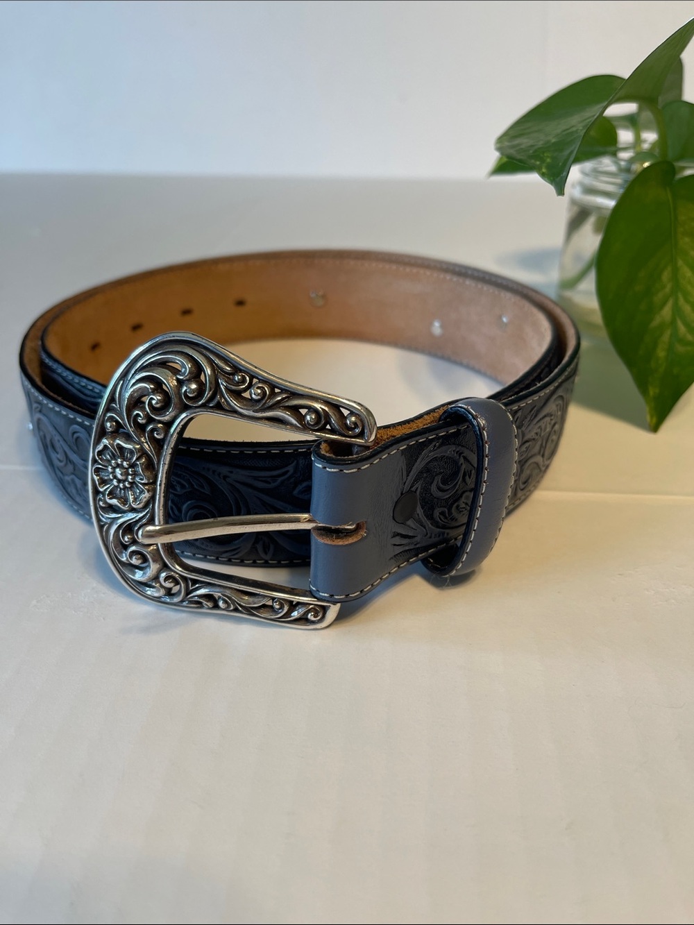 Justin Boots Blue Leather Belt with Silvertone Rivets